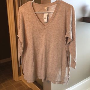 NWT J. Crew beige v-neck sweater
